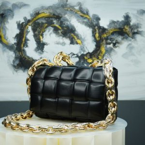 the chain caseette leather crossbody Bag